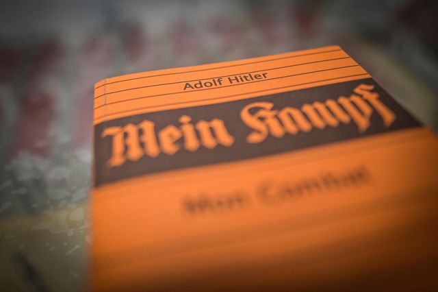 The Spanish first edition of Mein Kampf and another version of the same complete book in PDF